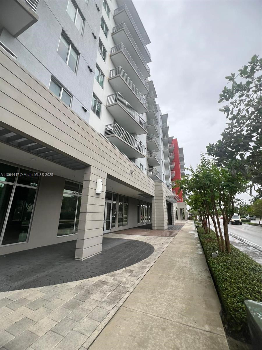 GRAND BAY COMMONS SOUTH - Residential Lease