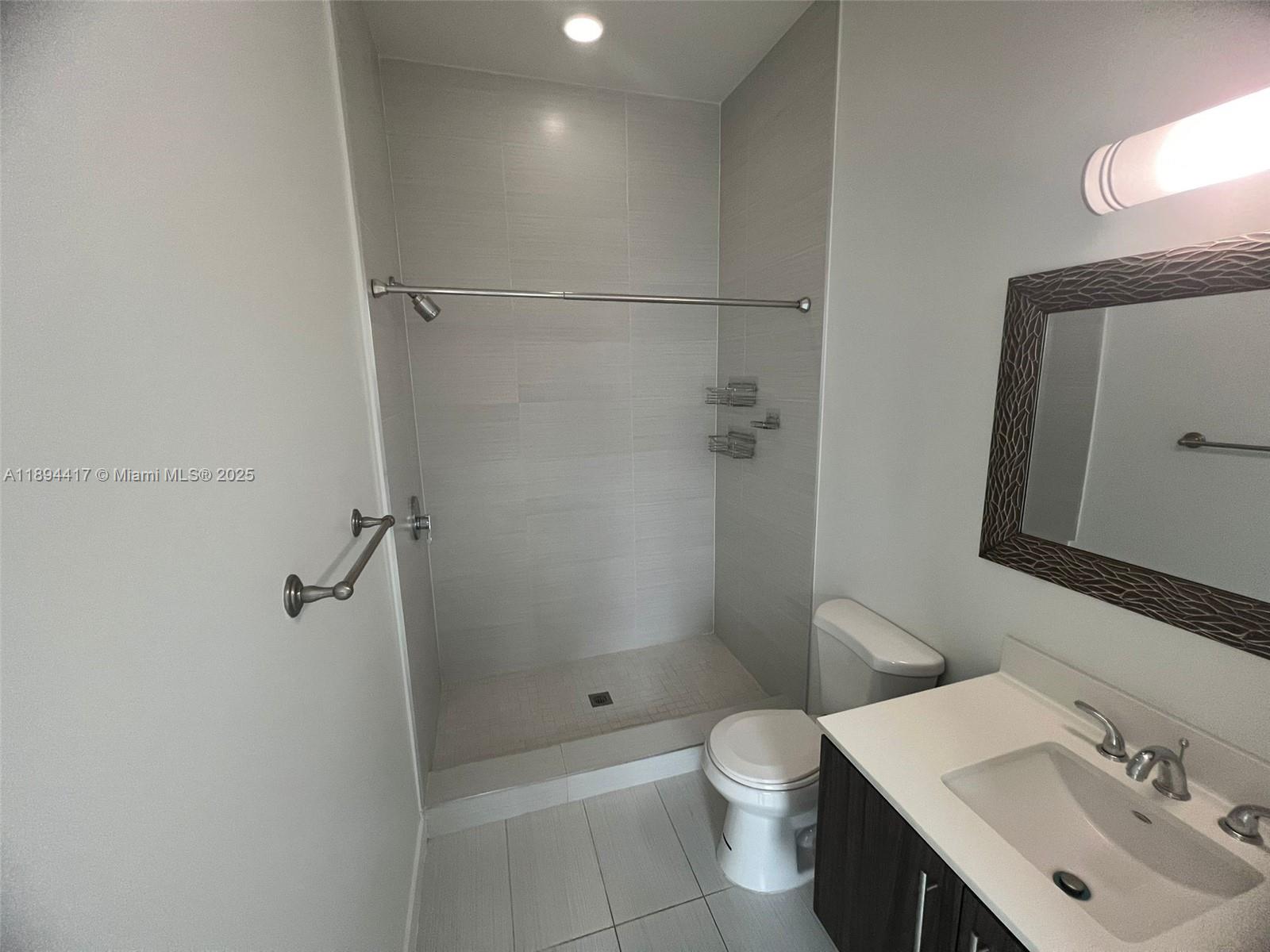 GRAND BAY COMMONS SOUTH - Residential Lease