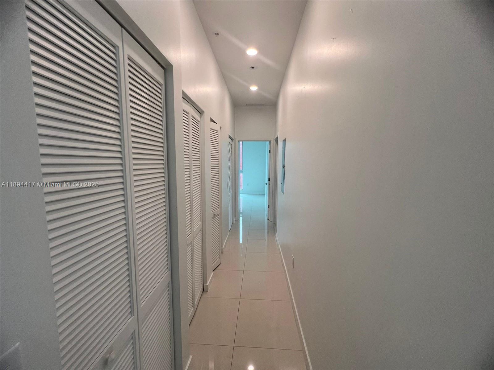 GRAND BAY COMMONS SOUTH - Residential Lease