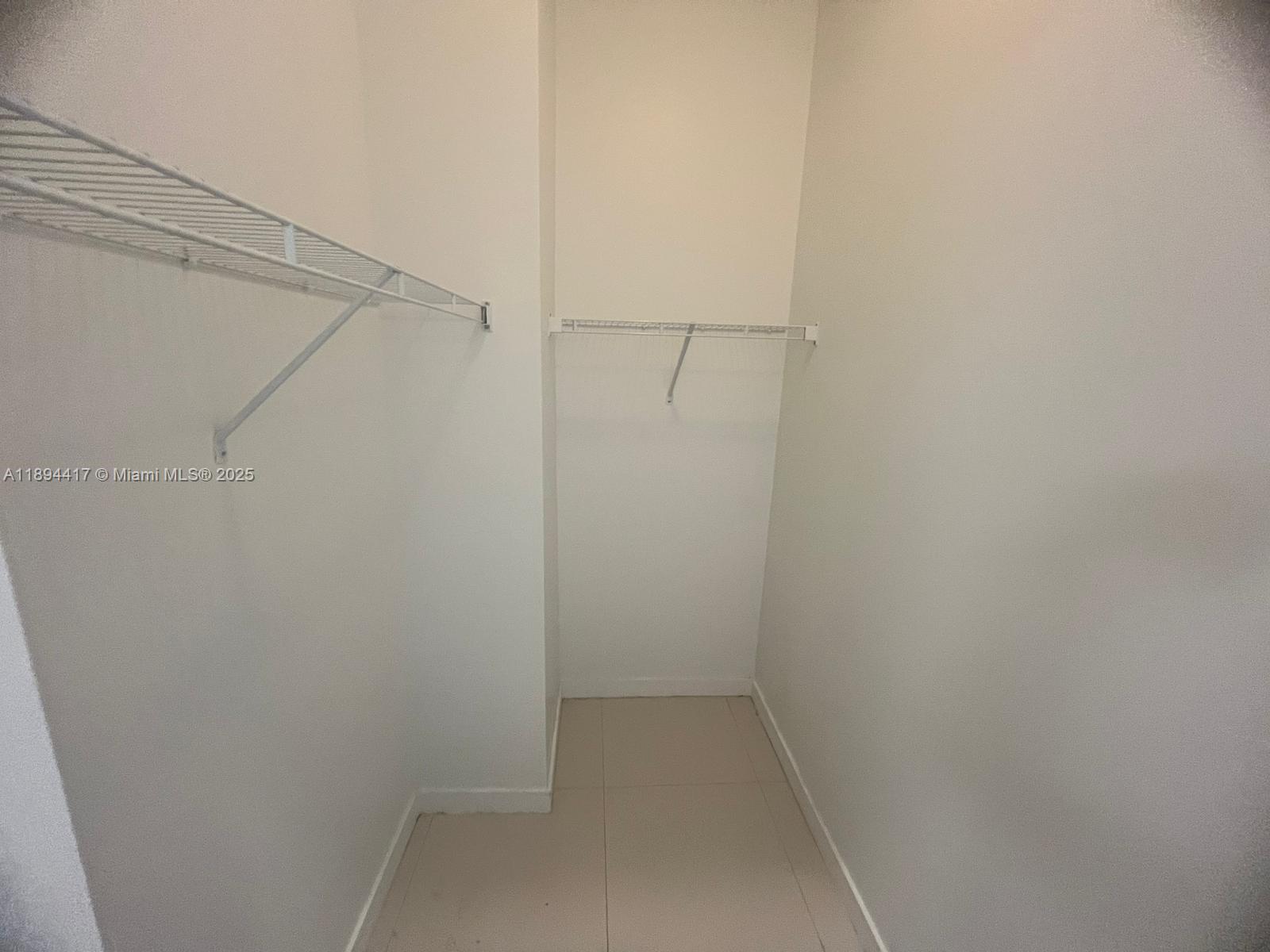 GRAND BAY COMMONS SOUTH - Residential Lease