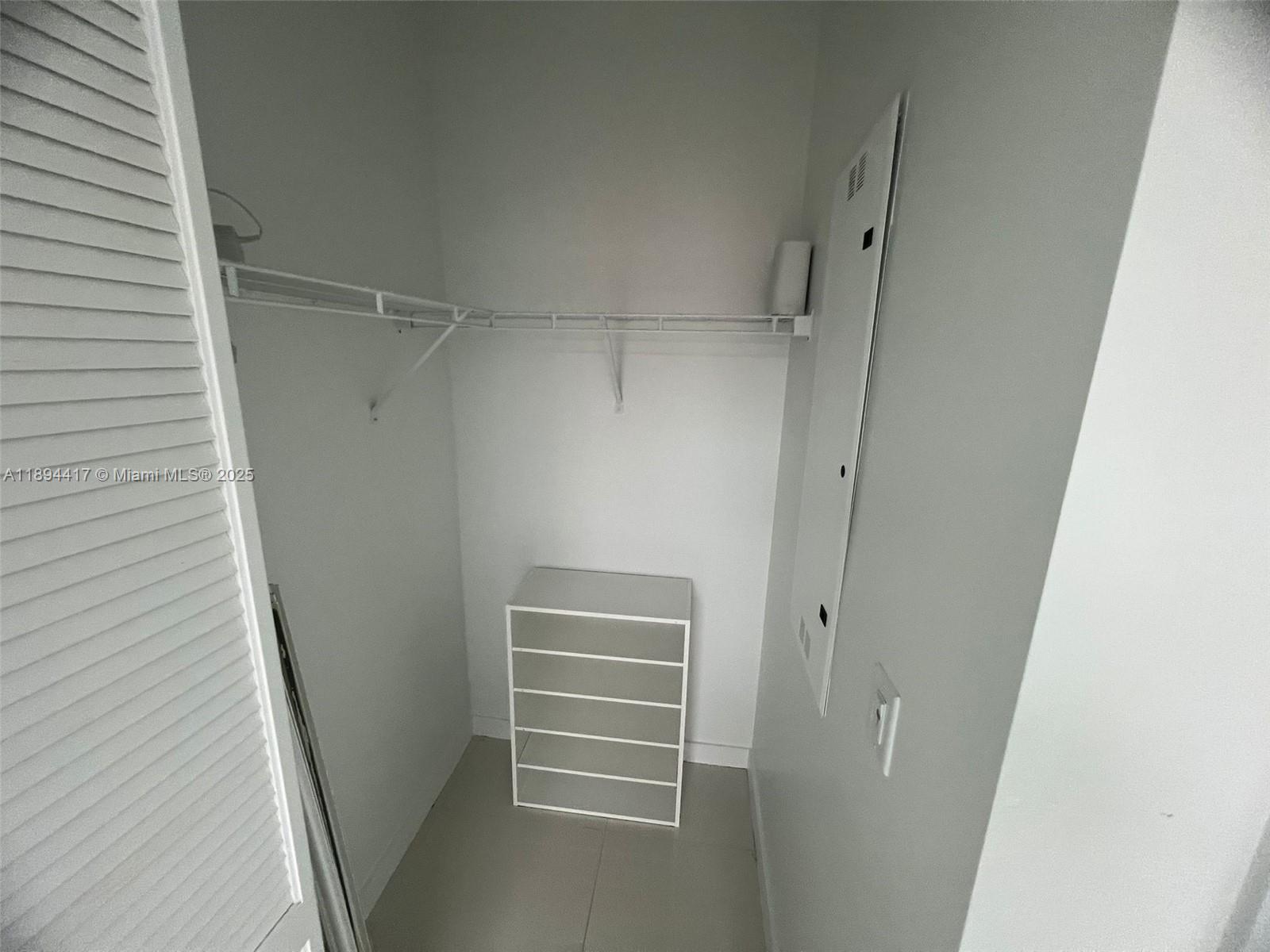 GRAND BAY COMMONS SOUTH - Residential Lease