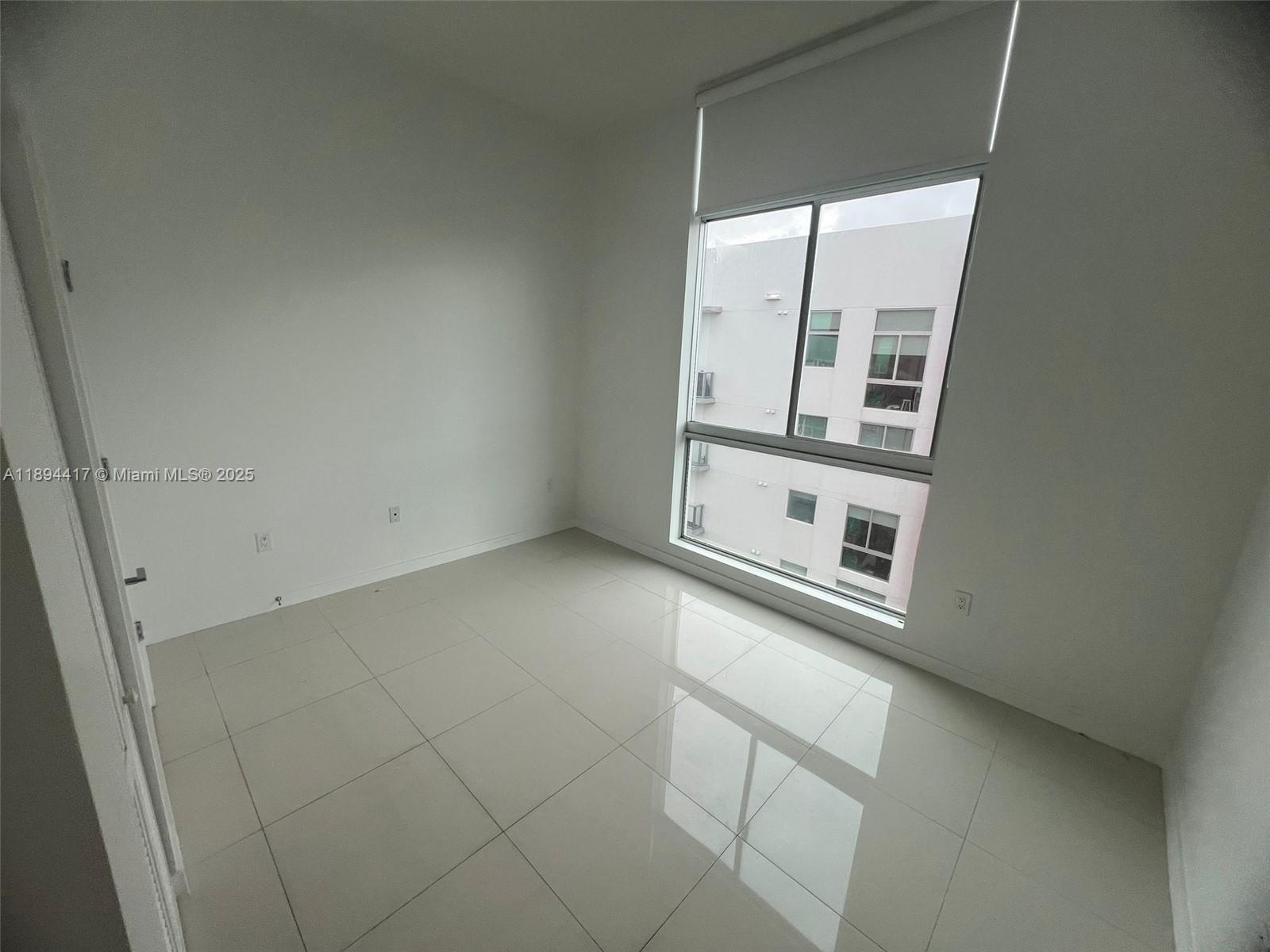 GRAND BAY COMMONS SOUTH - Residential Lease