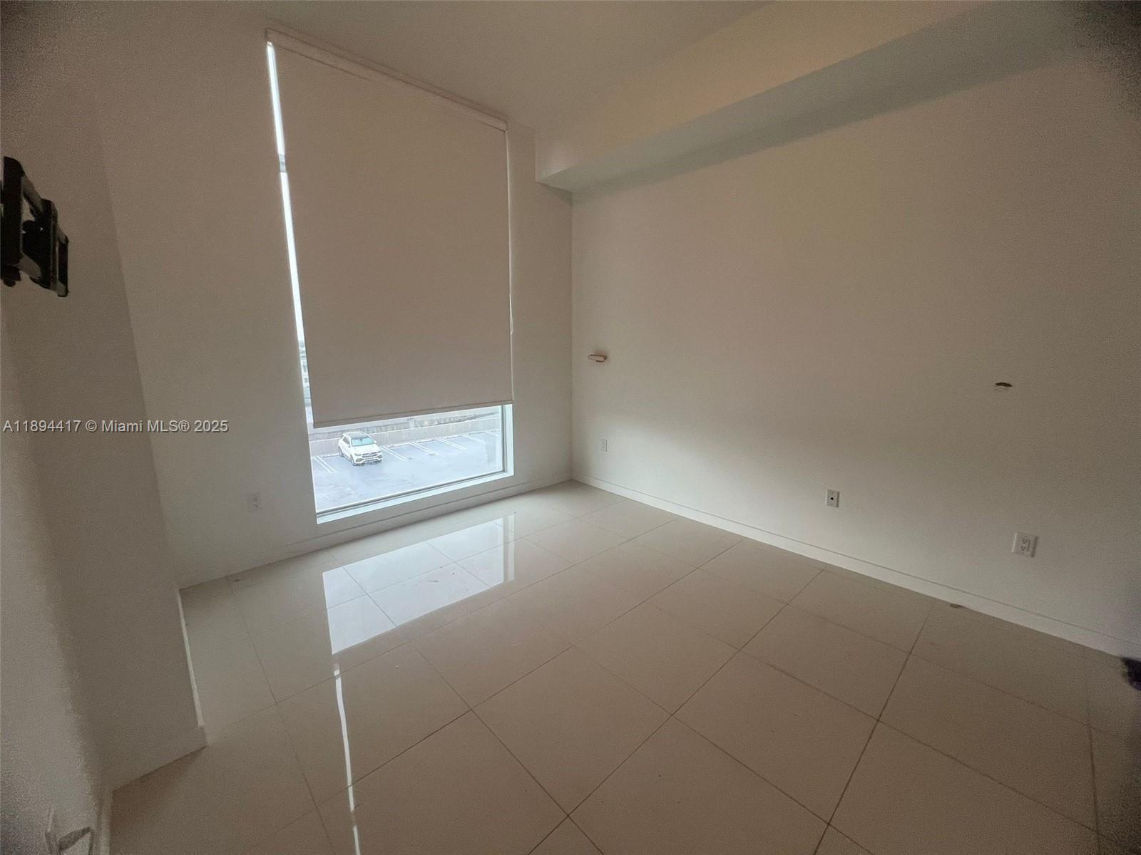 GRAND BAY COMMONS SOUTH - Residential Lease