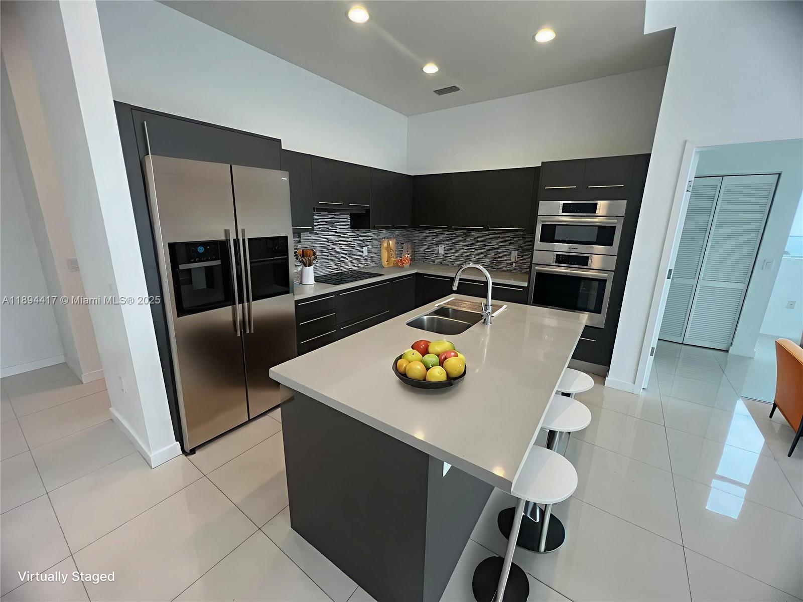 GRAND BAY COMMONS SOUTH - Residential Lease