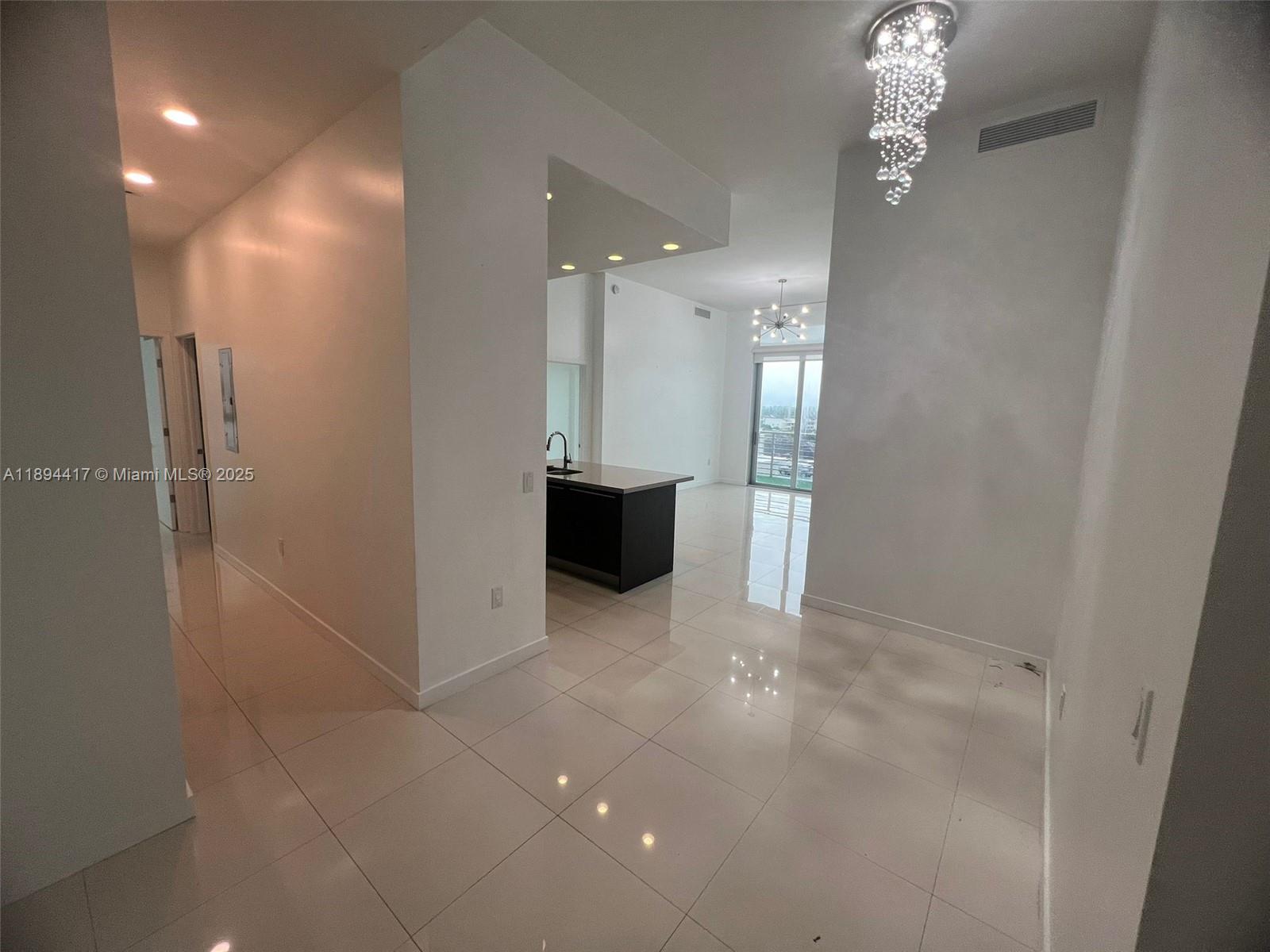 GRAND BAY COMMONS SOUTH - Residential Lease