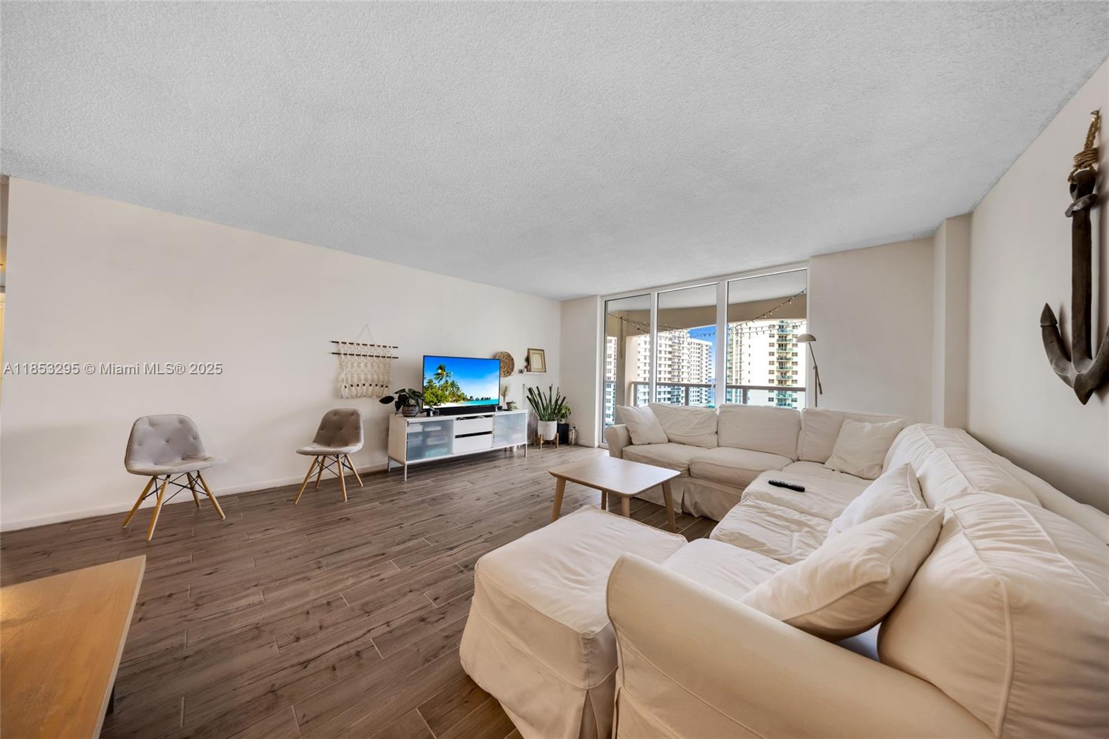 3800 S Ocean Dr 817