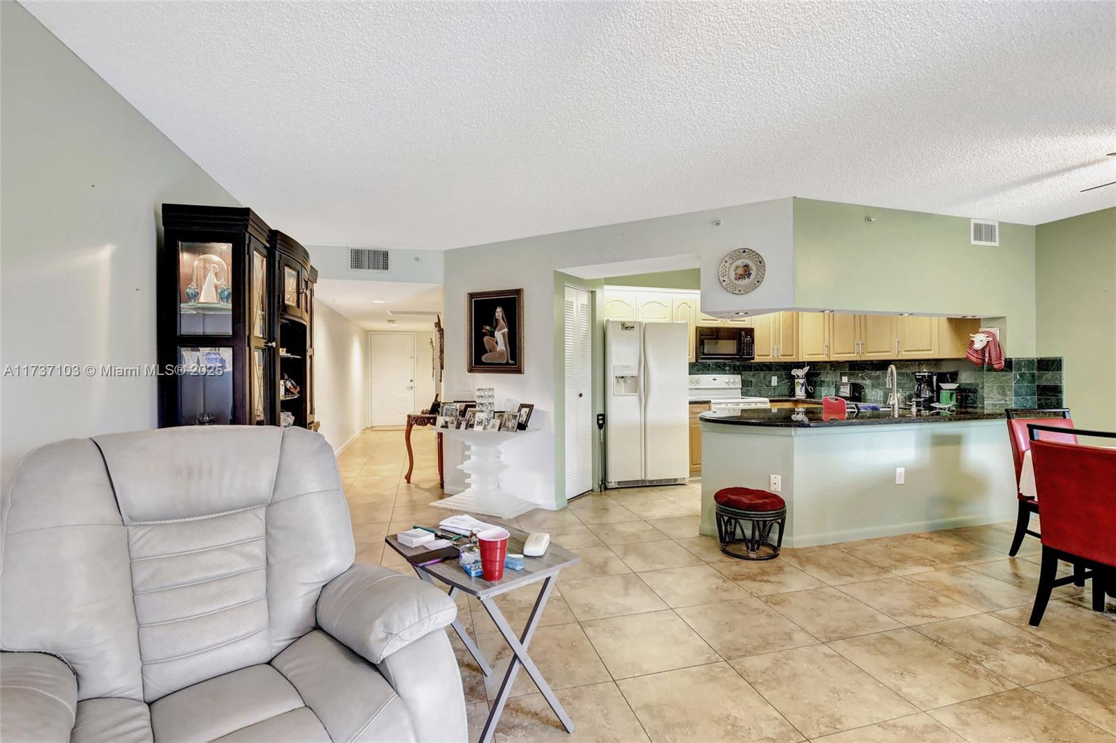 Property for Sale at 12650 Sw 15th St 111F, Pembroke Pines, Miami-Dade County, Florida - Bedrooms: 1 
Bathrooms: 2  - $189,000