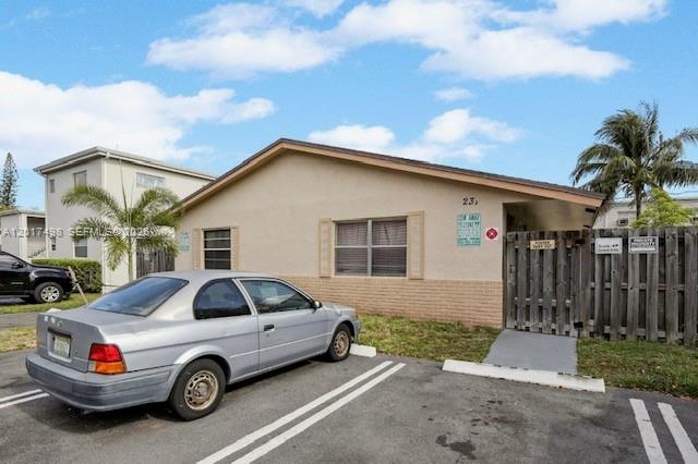 CYPRESS PLAZA ANNEX - Residential Income