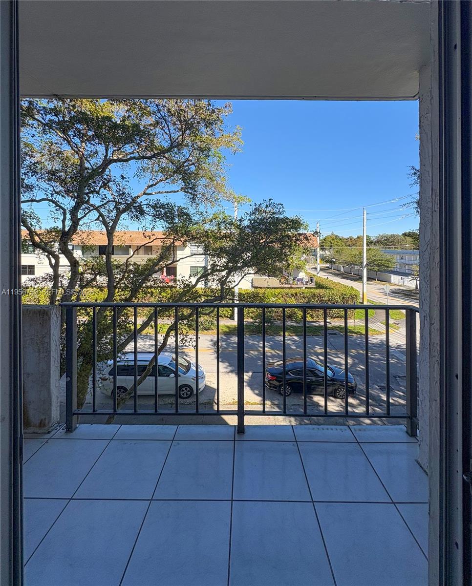 SOUTH SHORE CONDO - Residential