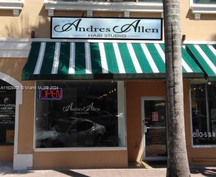 Beautiful and well-located hair salon in the center of the City of Hollywood This salon boasts outstanding reviews on both Google and Yelp, reflecting its commitment to exceptional service and client satisfaction. Positioned in a prime location with high visibility and easy accessibility, it offers a luxurious and modern ambiance. This salon is a turn-key opportunity with a loyal customer base and a team of experienced stylists. Don’t miss the chance to own a highly reputable business in a thriving area.
