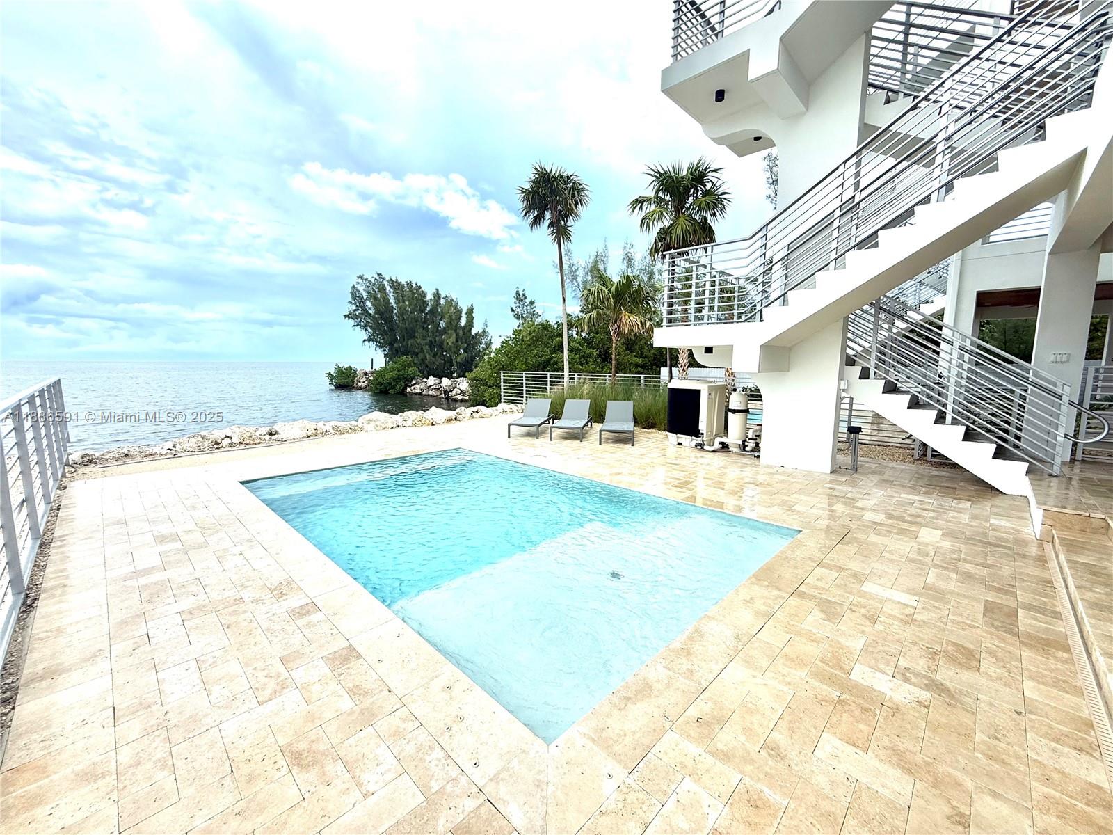 Marathon Beach - Residential