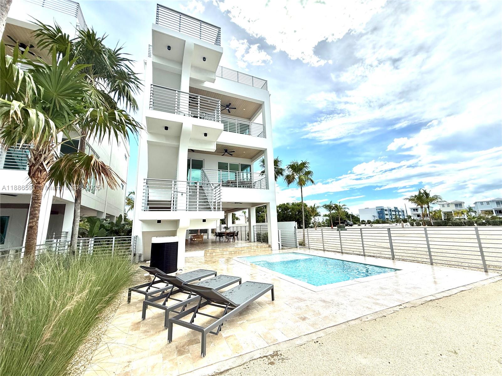 Marathon Beach - Residential