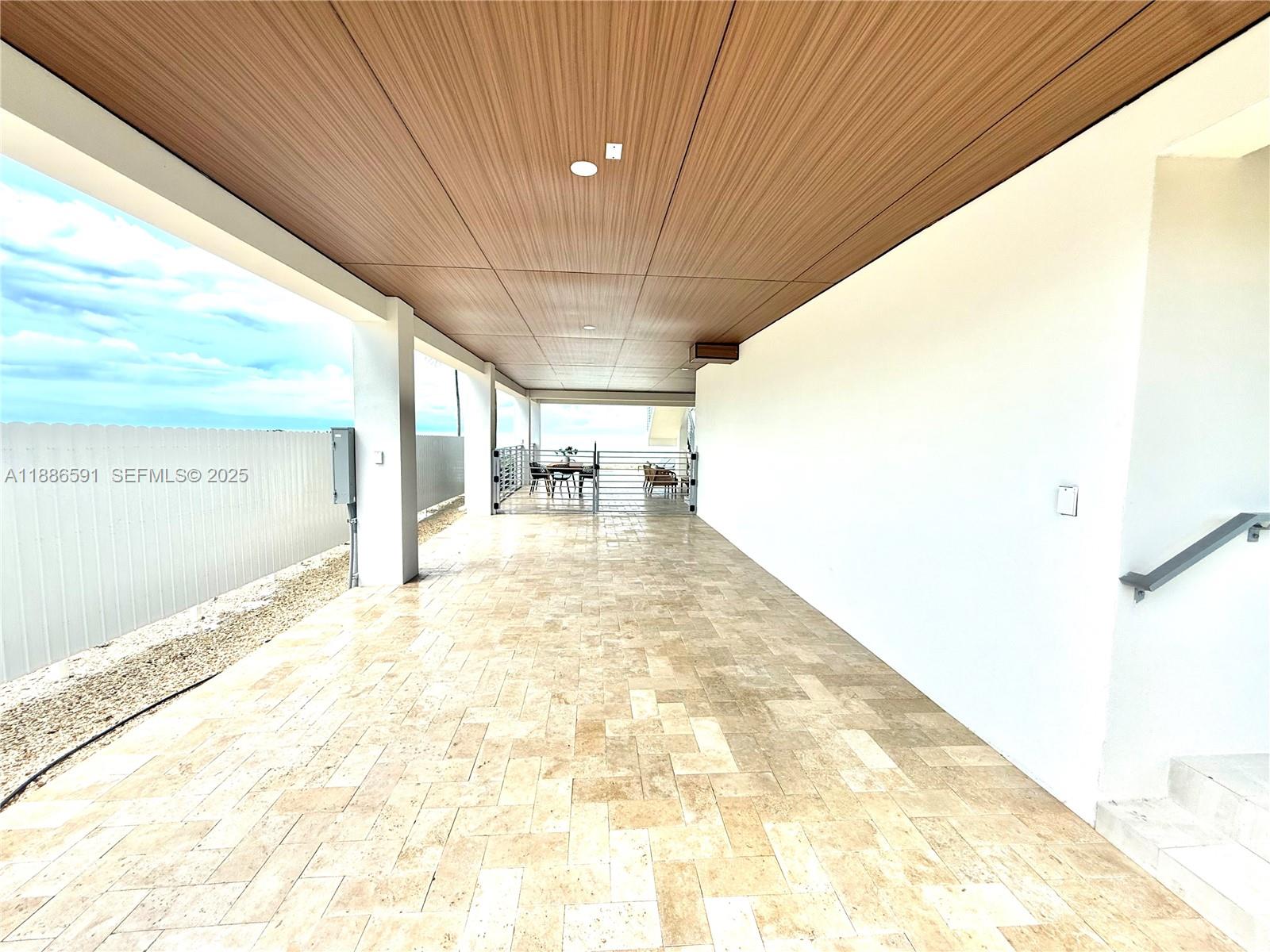 Marathon Beach - Residential