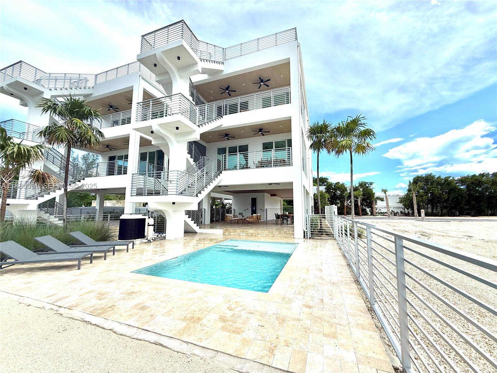 Marathon Beach - Residential