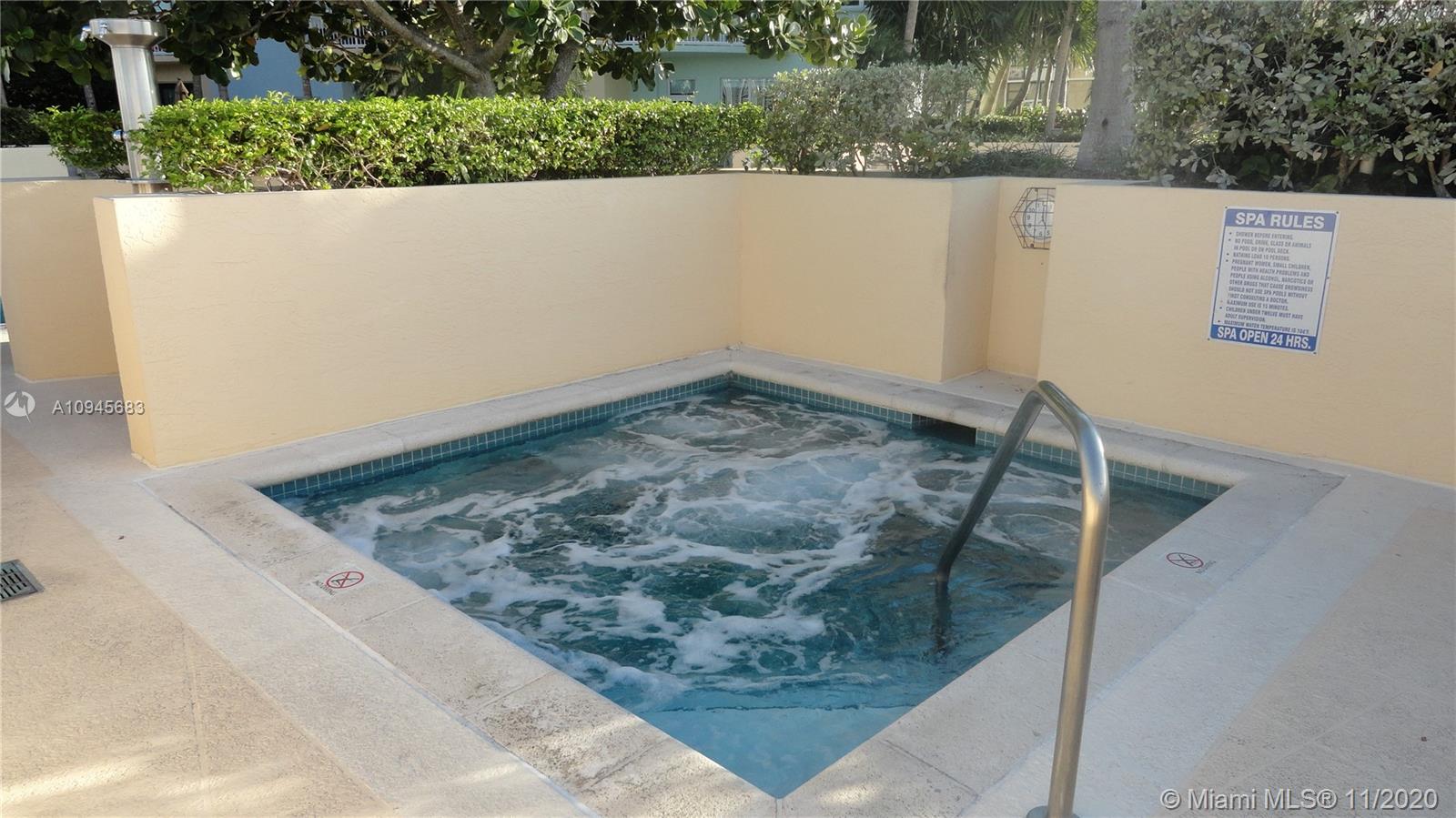 THE METROPOLITAN CONDO - Residential Lease