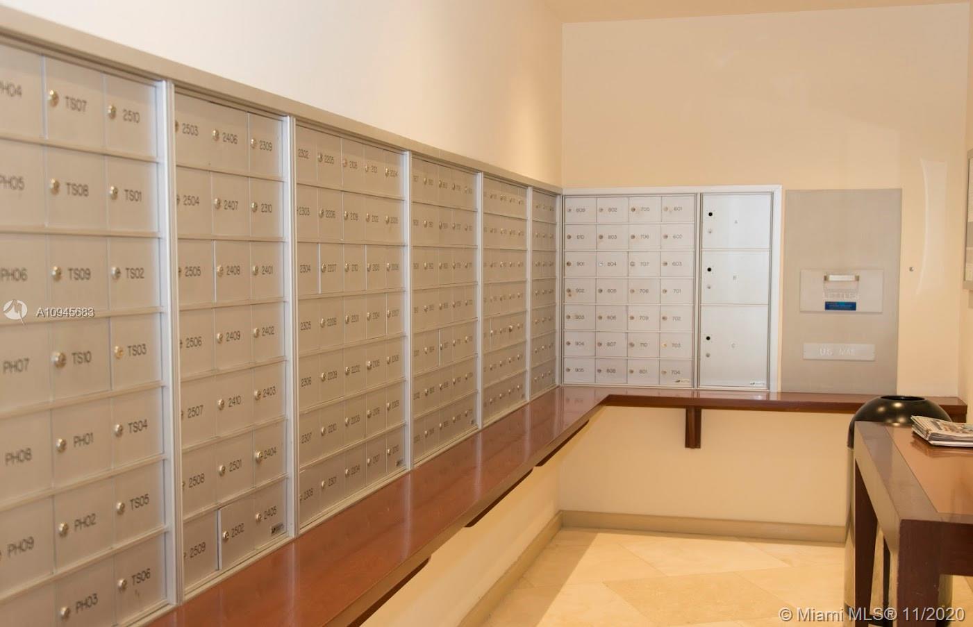 THE METROPOLITAN CONDO - Residential Lease