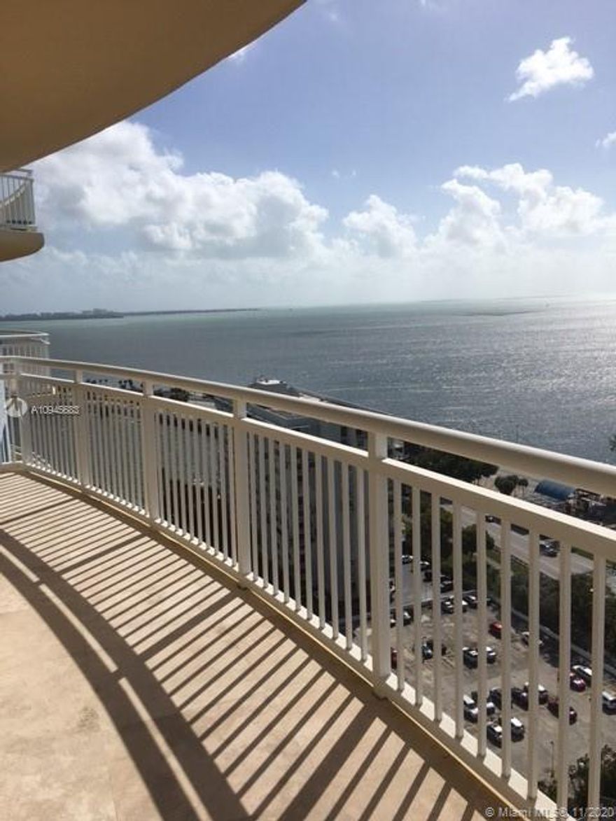 Breathtaking Unobstructed Bay Views, Key Biscayne, Vizcaya, Coconut Grove. Beautiful 1 Bed, 1 Bath with a big size walking closet, large balcony with access from the bedroom and the living room. The Metropolitan building offers full amenities, 1 parking space assigned, 24 hs access to common areas, valet parking, parking on the street with no meters, walking distance to Key Biscayne and downtown Brickell, Full Gym, pool, sauna, Jacuzzi, barbecue, convenient store, business center, bike storage, security 24 hs, concierge. Unit is in the process of been painted, all new stainless steel appliances- New lighting. Washer and dryer inside the unit.