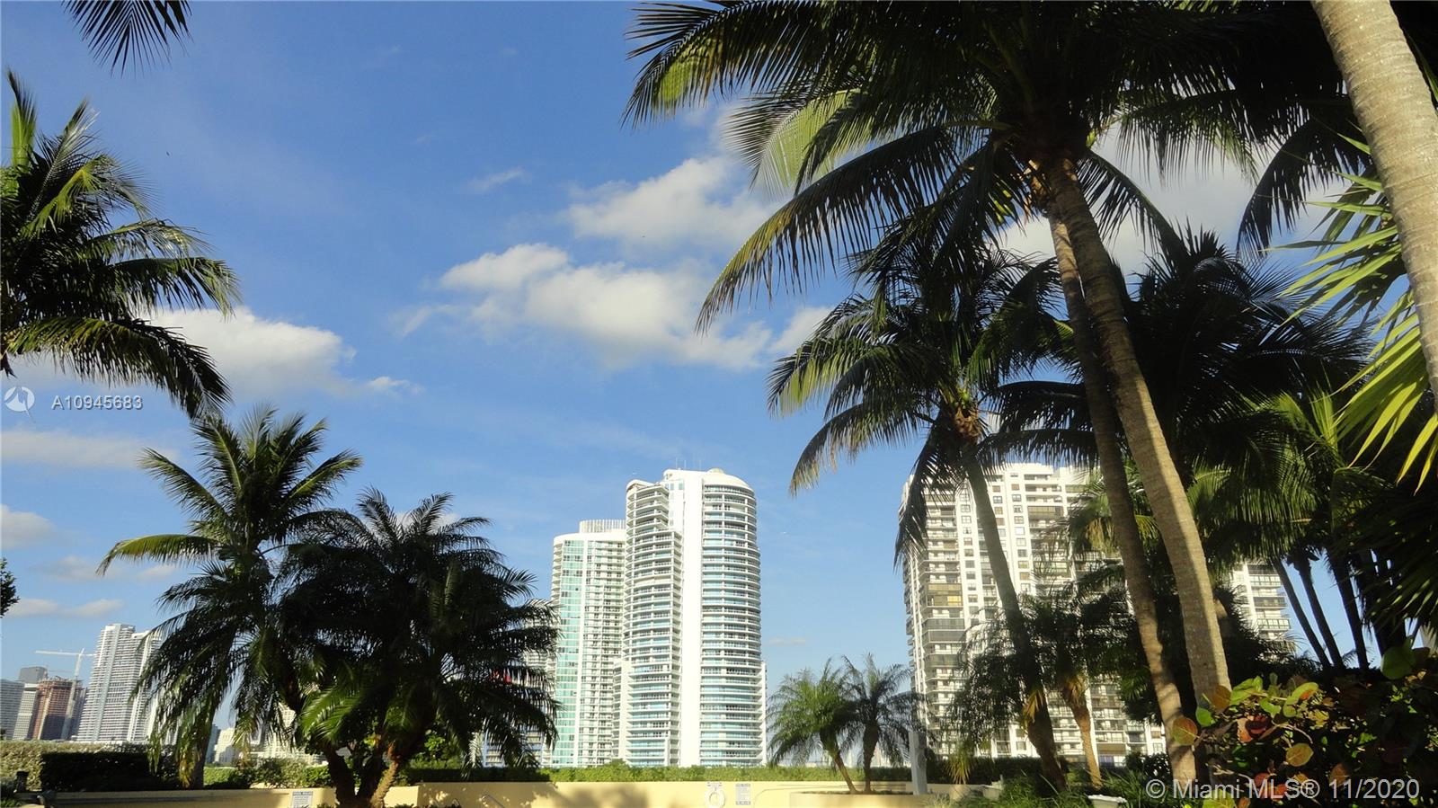 THE METROPOLITAN CONDO - Residential Lease