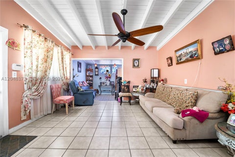 Tiny photo for 1300 S 20th Ave, Hollywood, FL 33020 (MLS # A12048173)