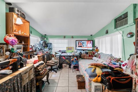 Tiny photo for 1300 S 20th Ave, Hollywood, FL 33020 (MLS # A12048173)