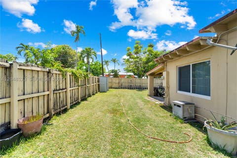 Tiny photo for 1300 S 20th Ave, Hollywood, FL 33020 (MLS # A12048173)