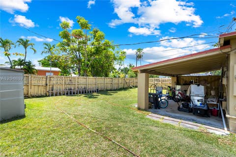 Tiny photo for 1300 S 20th Ave, Hollywood, FL 33020 (MLS # A12048173)