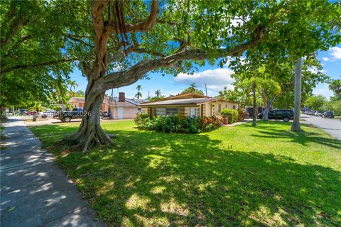 Tiny photo for 1300 S 20th Ave, Hollywood, FL 33020 (MLS # A12048173)