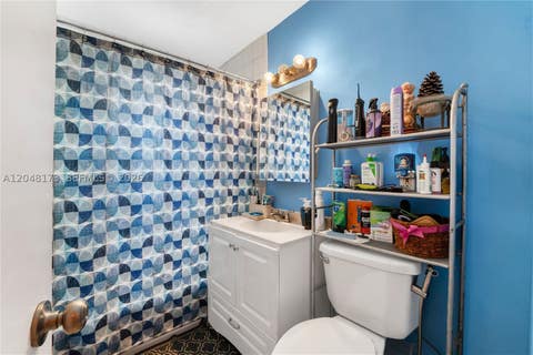 Tiny photo for 1300 S 20th Ave, Hollywood, FL 33020 (MLS # A12048173)