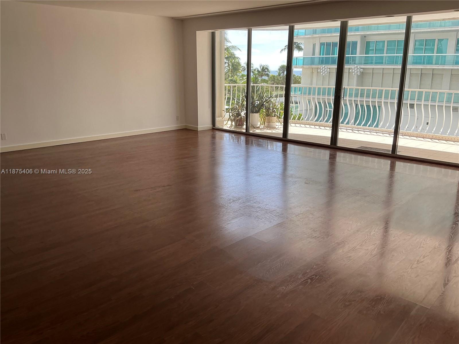 10155 Collins Ave 303