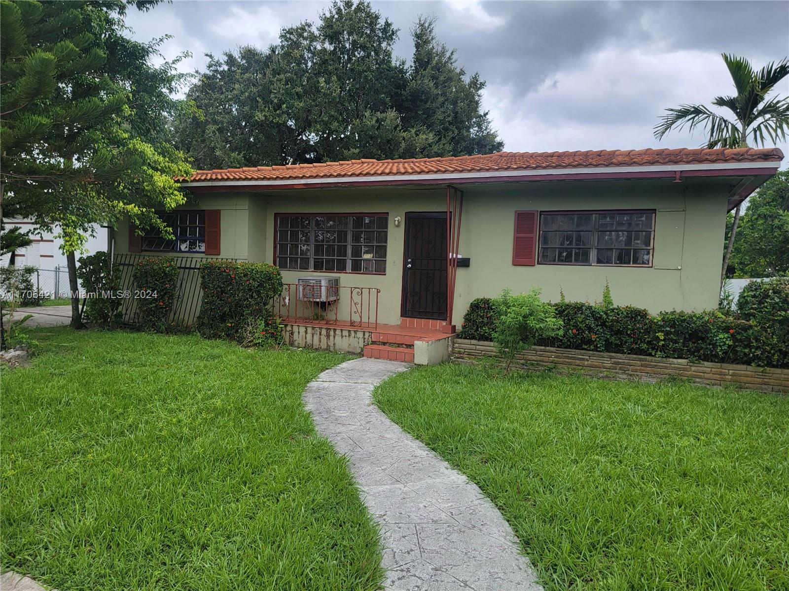 Property for Sale at 760 Ne 147th St, North Miami, Miami-Dade County, Florida - Bedrooms: 5 
Bathrooms: 2  - $449,500