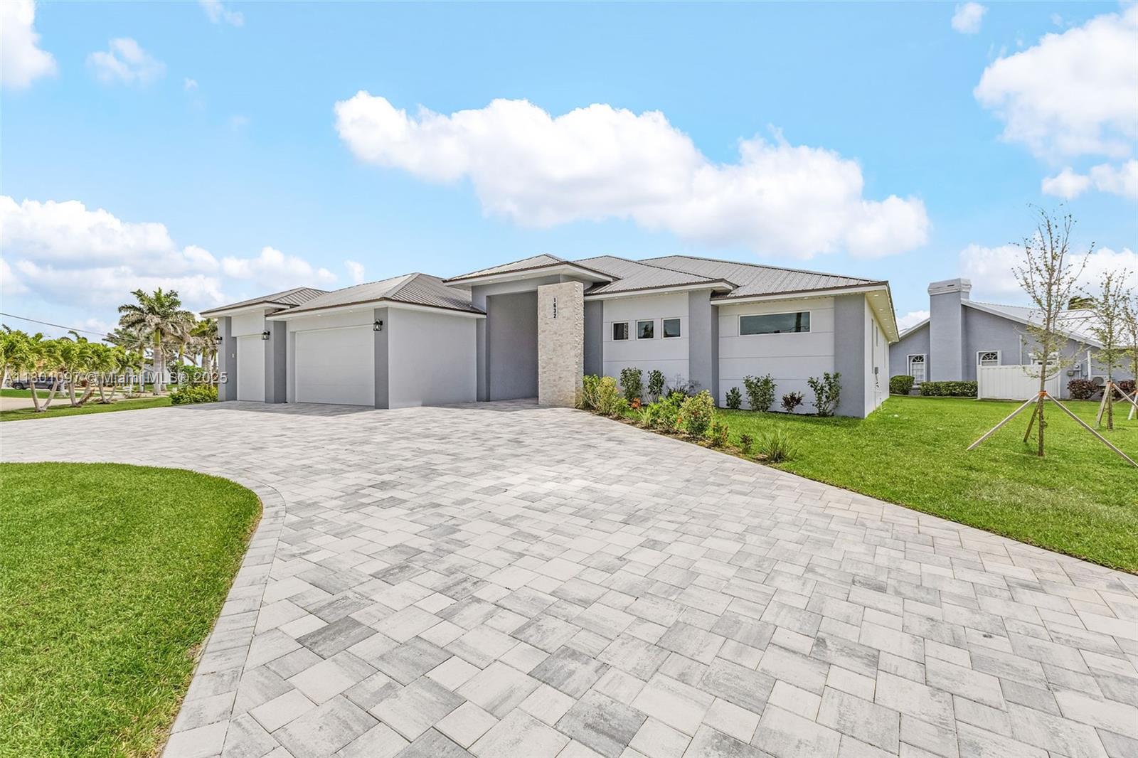 1632 SW 52nd ter