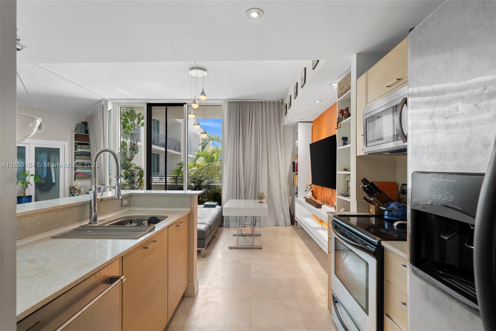 350 NE 24th St 703