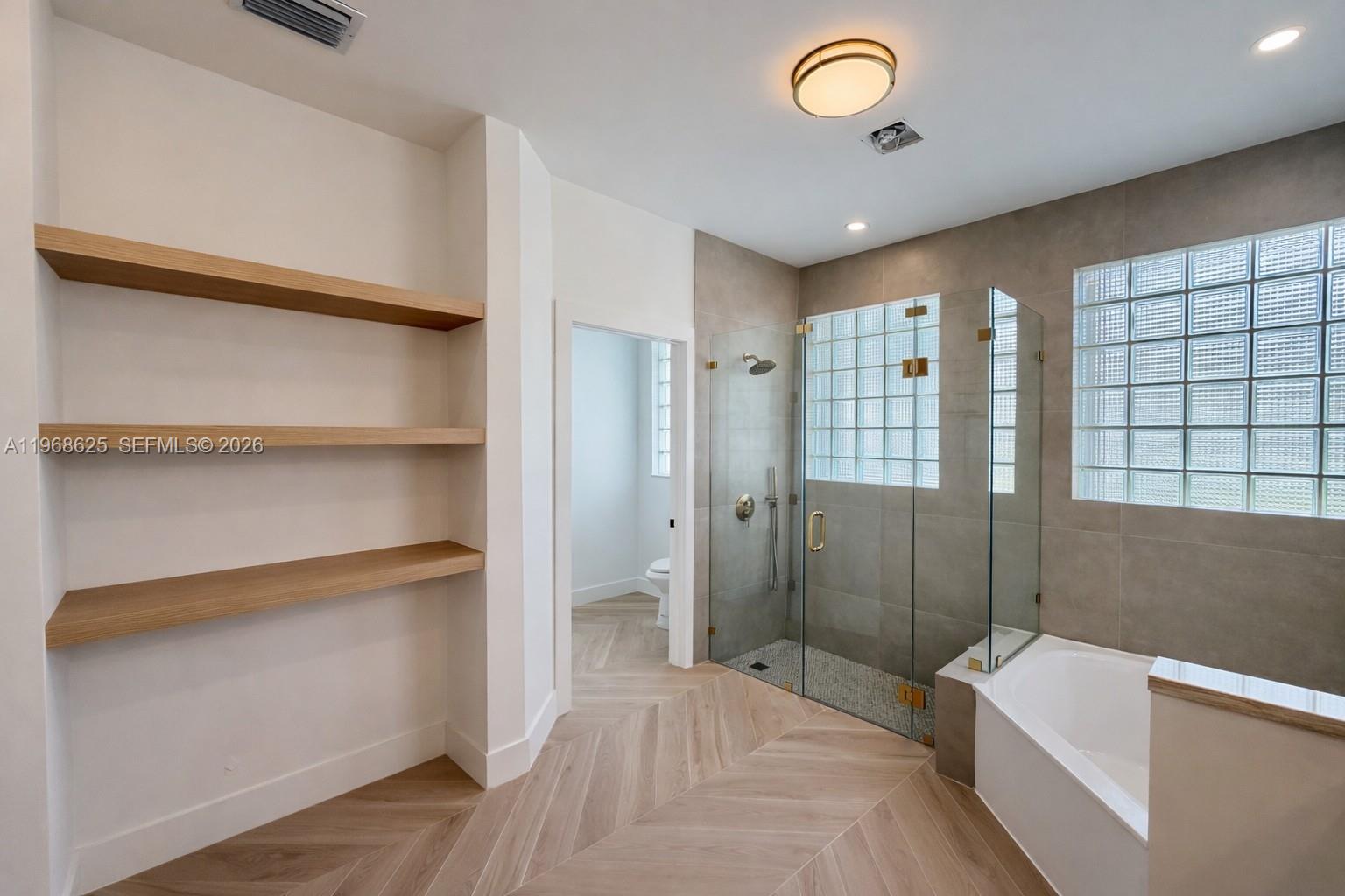TWIN ACRES - Residential