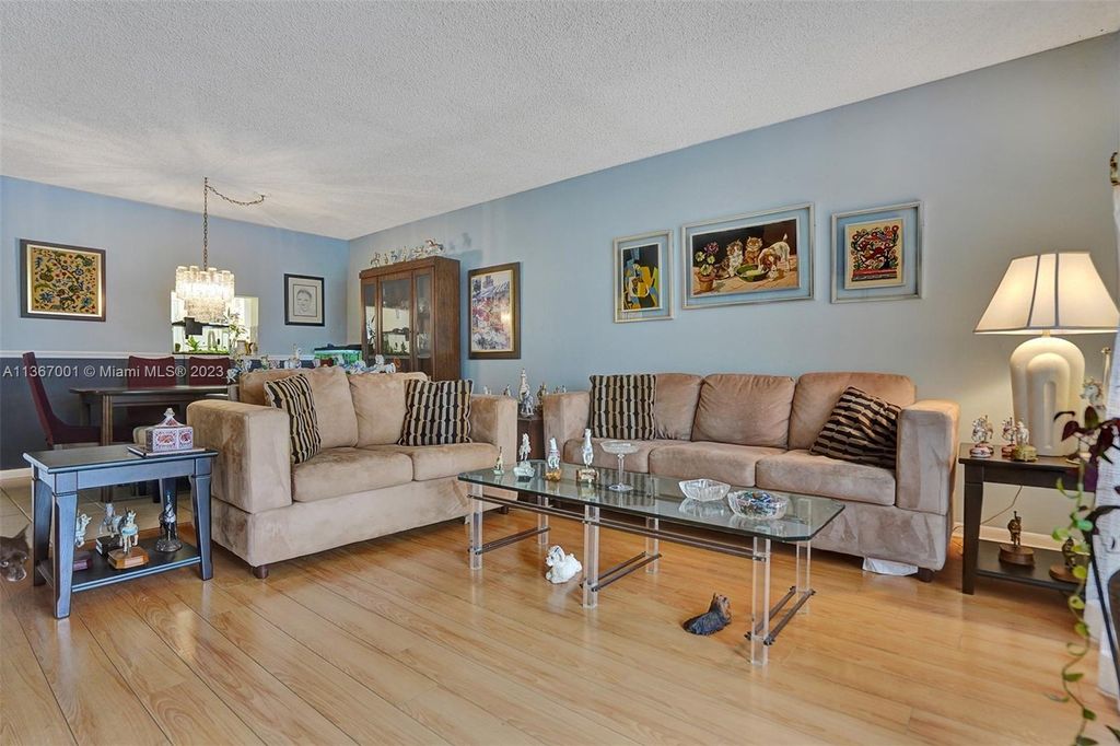 Photo of 1001 NE 14th Ave #202, Hallandale Beach, FL 33009 (MLS # A11367001)