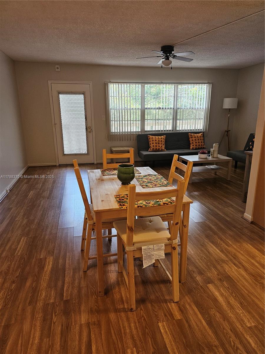 2905 Victoria Pl F3