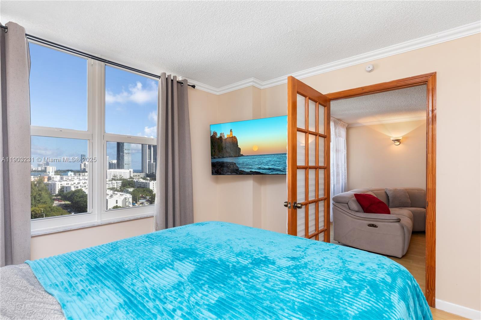 WINSTON TOWER 300 CONDO - Residential Lease