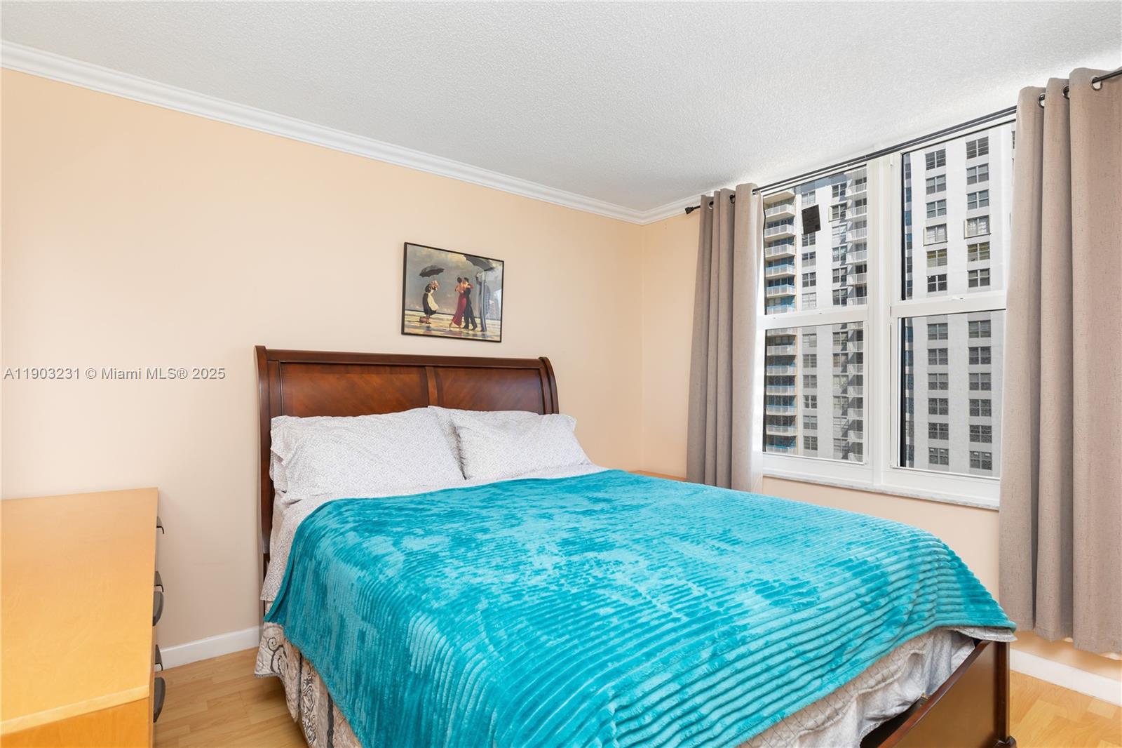 WINSTON TOWER 300 CONDO - Residential Lease