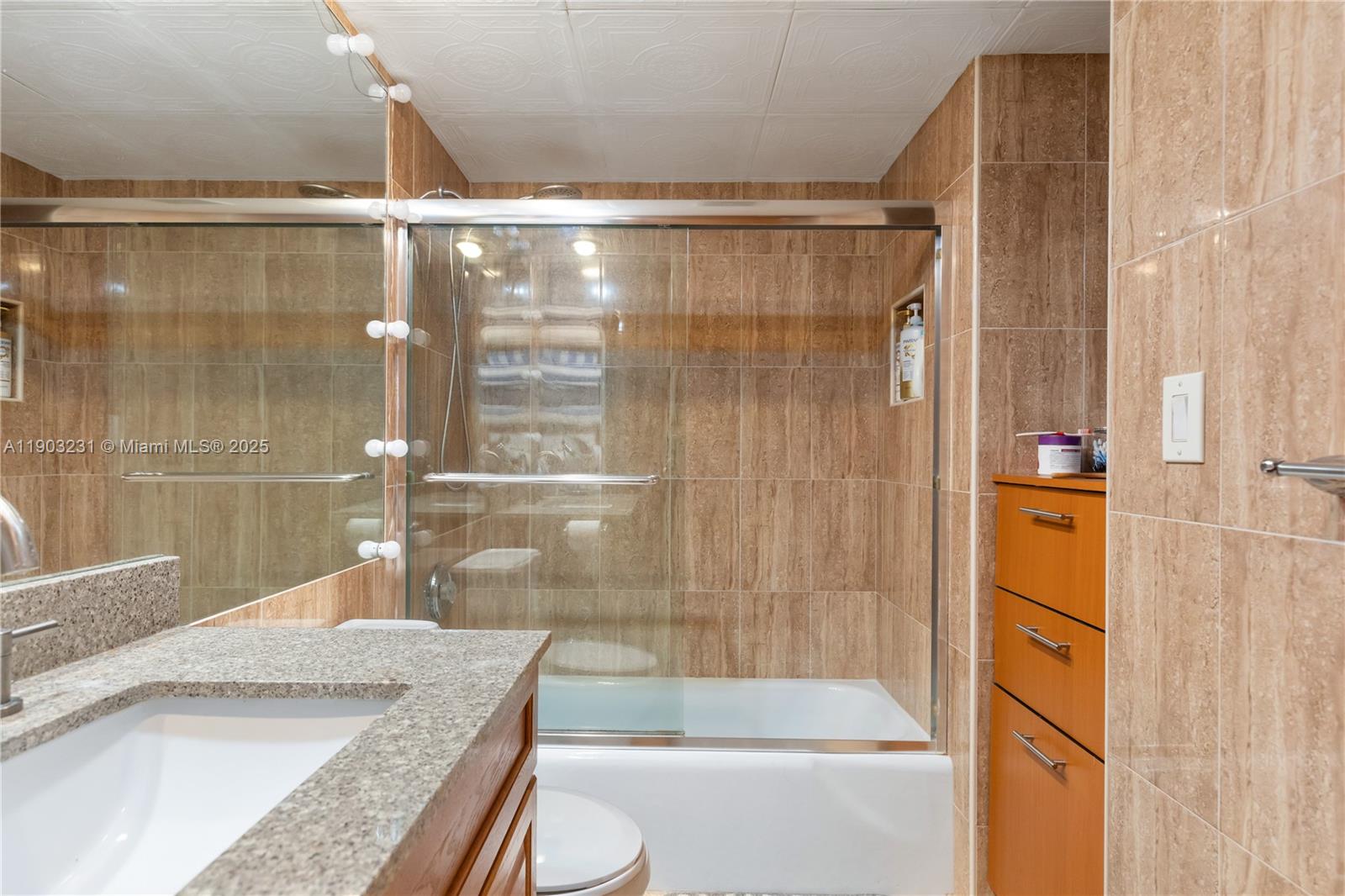 WINSTON TOWER 300 CONDO - Residential Lease