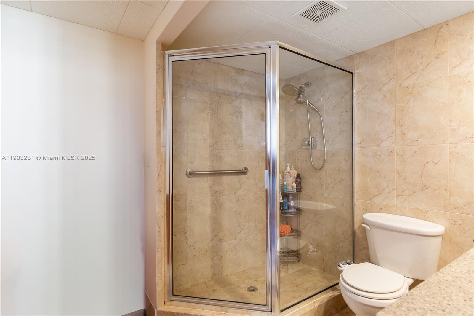 WINSTON TOWER 300 CONDO - Residential Lease