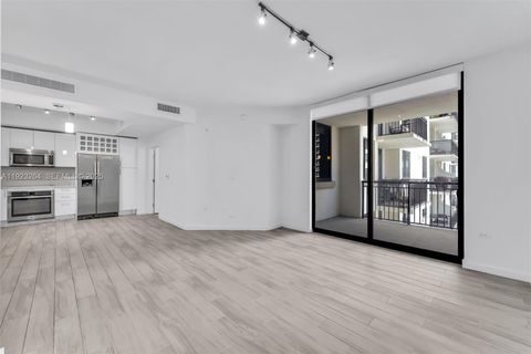 999 SW 1st Ave 2801 Miami FL 33130