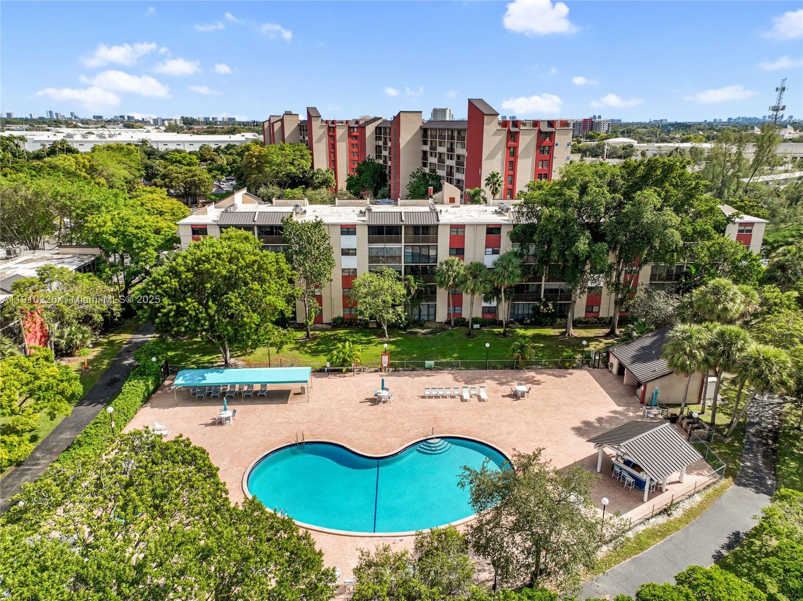 CYPRESS BEND CONDOMINIUM - Residential