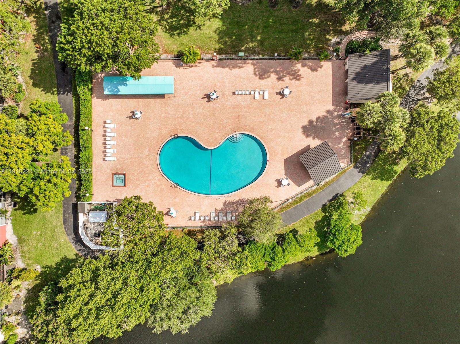 CYPRESS BEND CONDOMINIUM - Residential