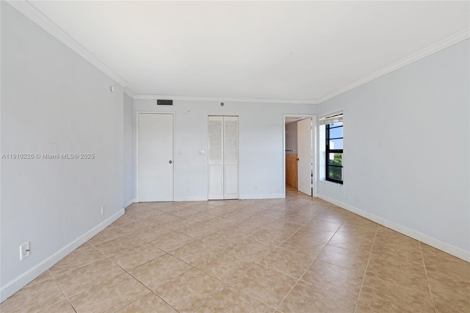 CYPRESS BEND CONDOMINIUM - Residential