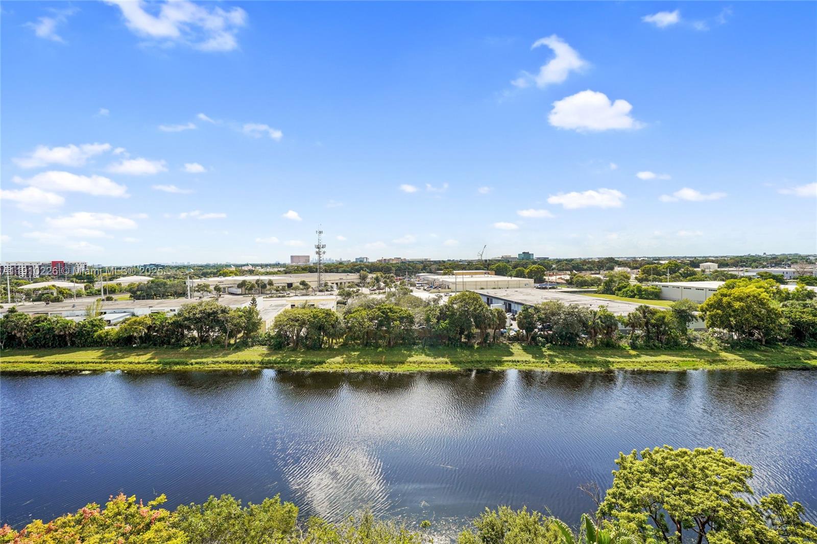 CYPRESS BEND CONDOMINIUM - Residential