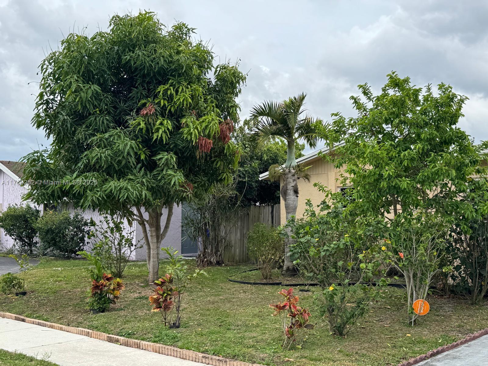 NORTH LAUDERDALE VILLAGE - Residential