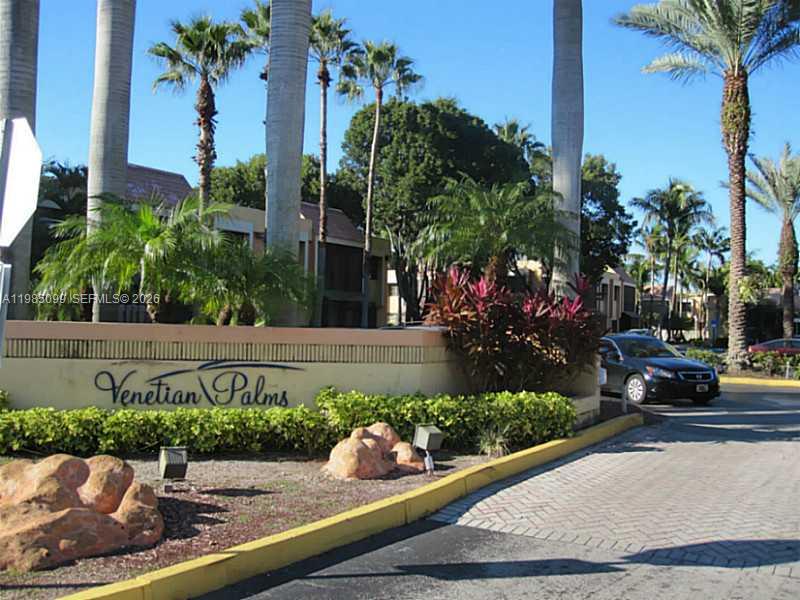 VENETIAN PALMS CONDO - Residential Lease