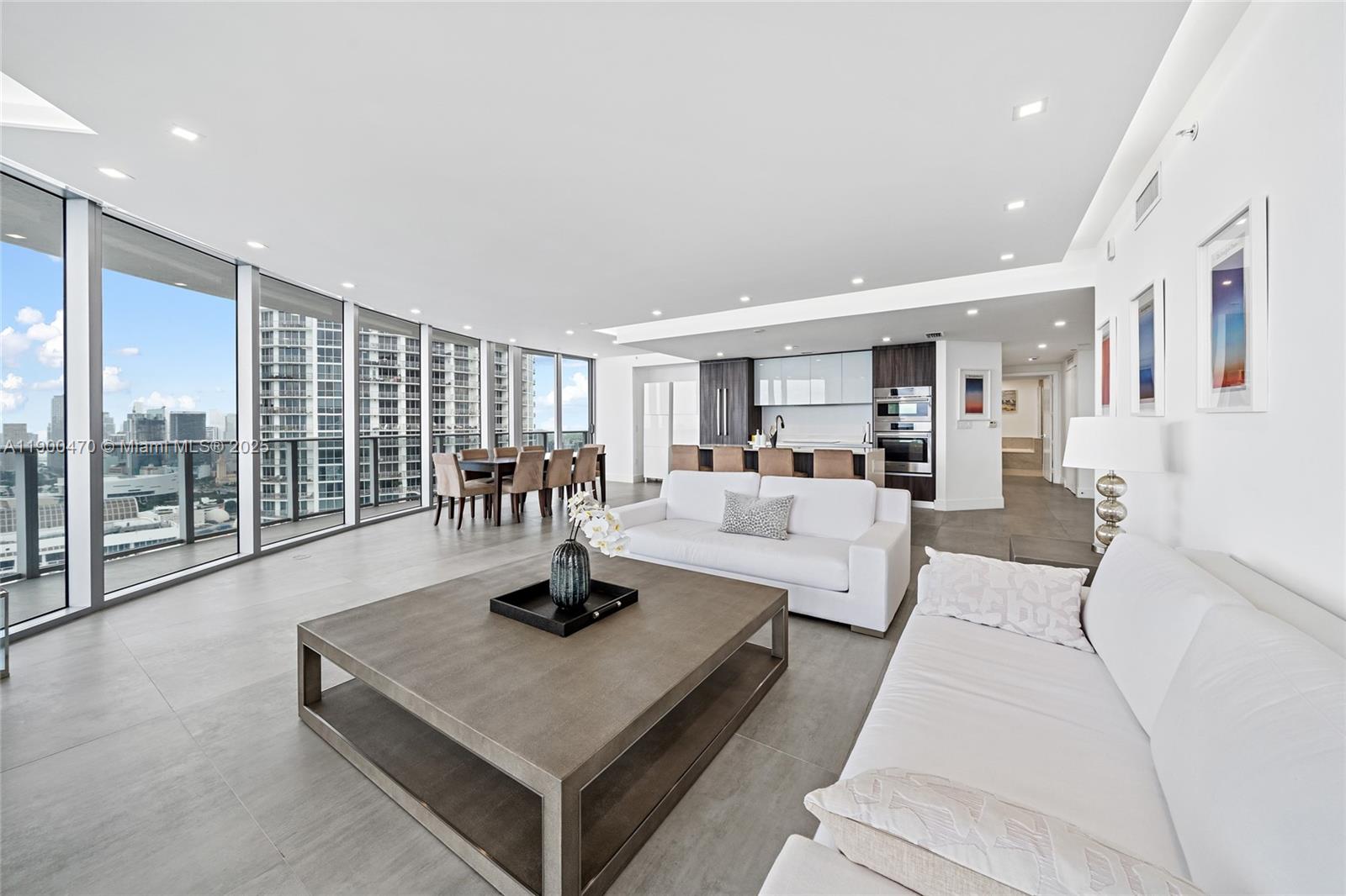 ARIA ON THE BAY CONDO - Residential