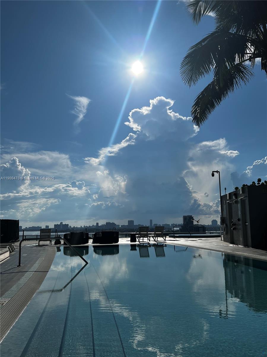 ARIA ON THE BAY CONDO - Residential