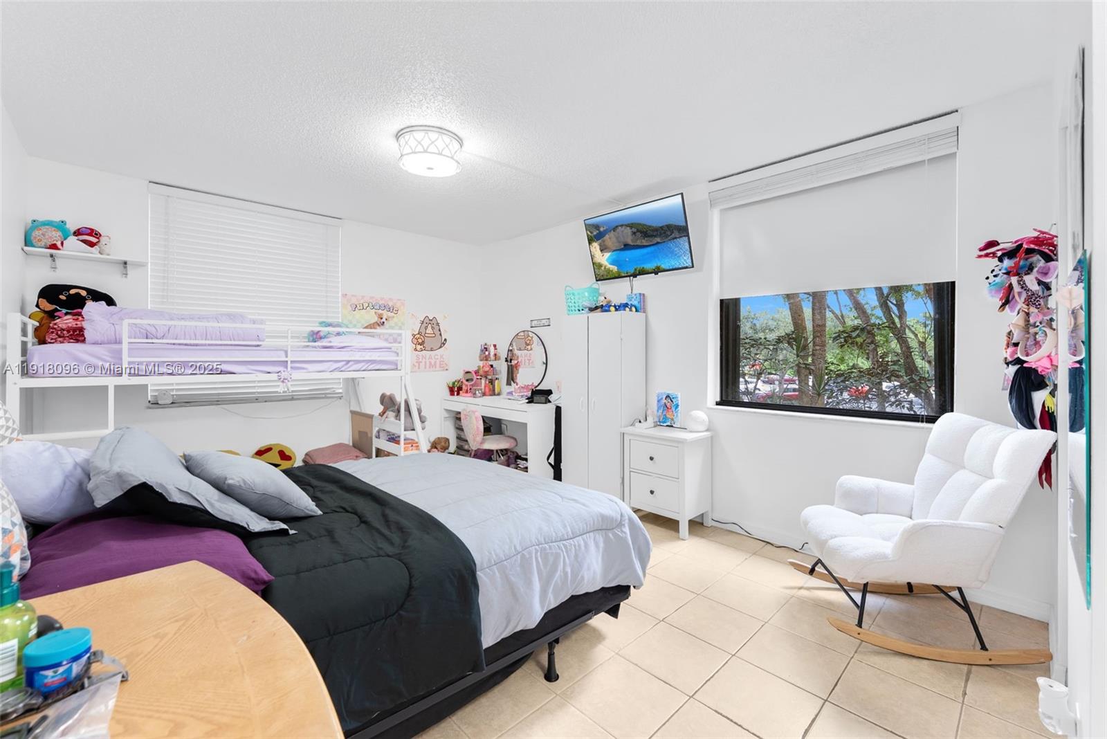 PROMENADE AT KENDALE LAKE - Residential