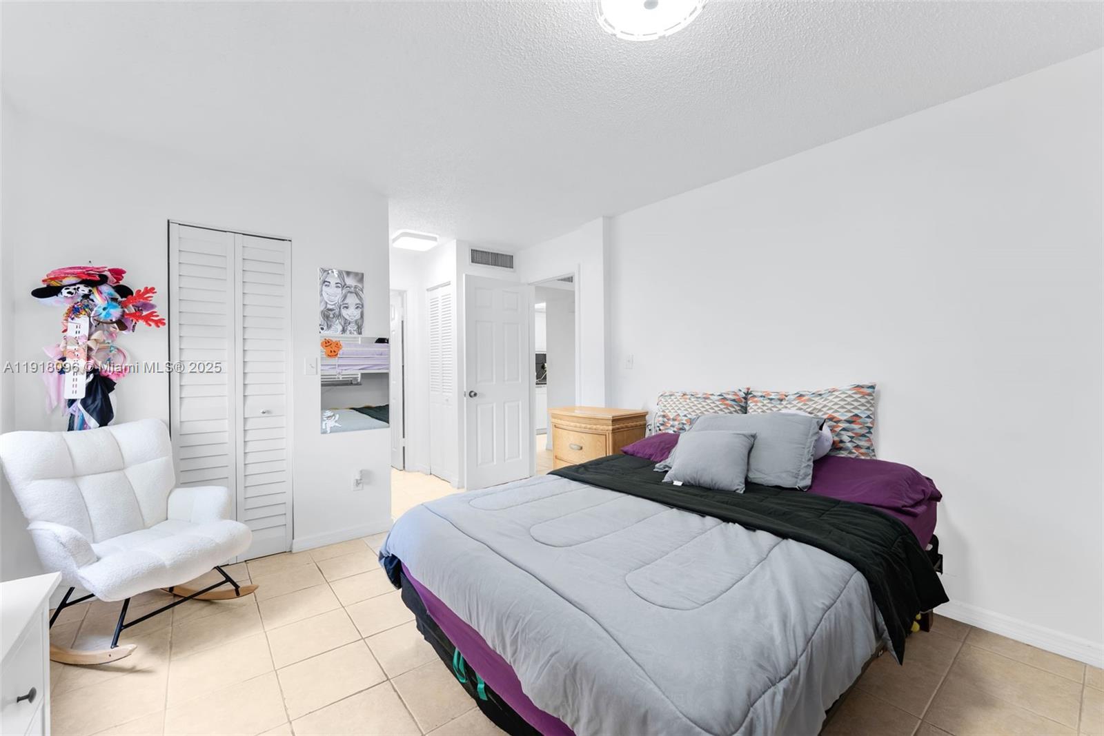 PROMENADE AT KENDALE LAKE - Residential